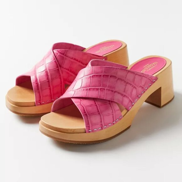 Swedish Hasbeens Pink Sandals with Woven Leather Design - Picture 4 of 16